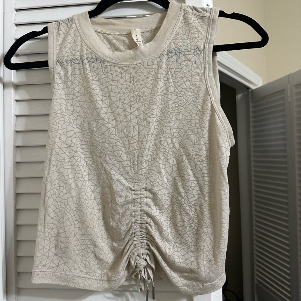 Lululemon Ruched Crop Top - Picture 5 of 6